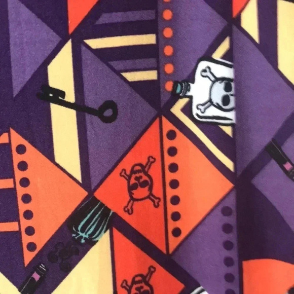 LULAROE HALLOWEEN SKELETON LEGGINGS TALL CURVY 2 CLEAN NO PILLING SOFT COMFY - Picture 4 of 13